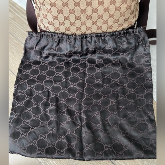 Gucci Brown and Tan Monogram Crossbody canvas and leather Bag and Dust bag GUC - Picture 12 of 14